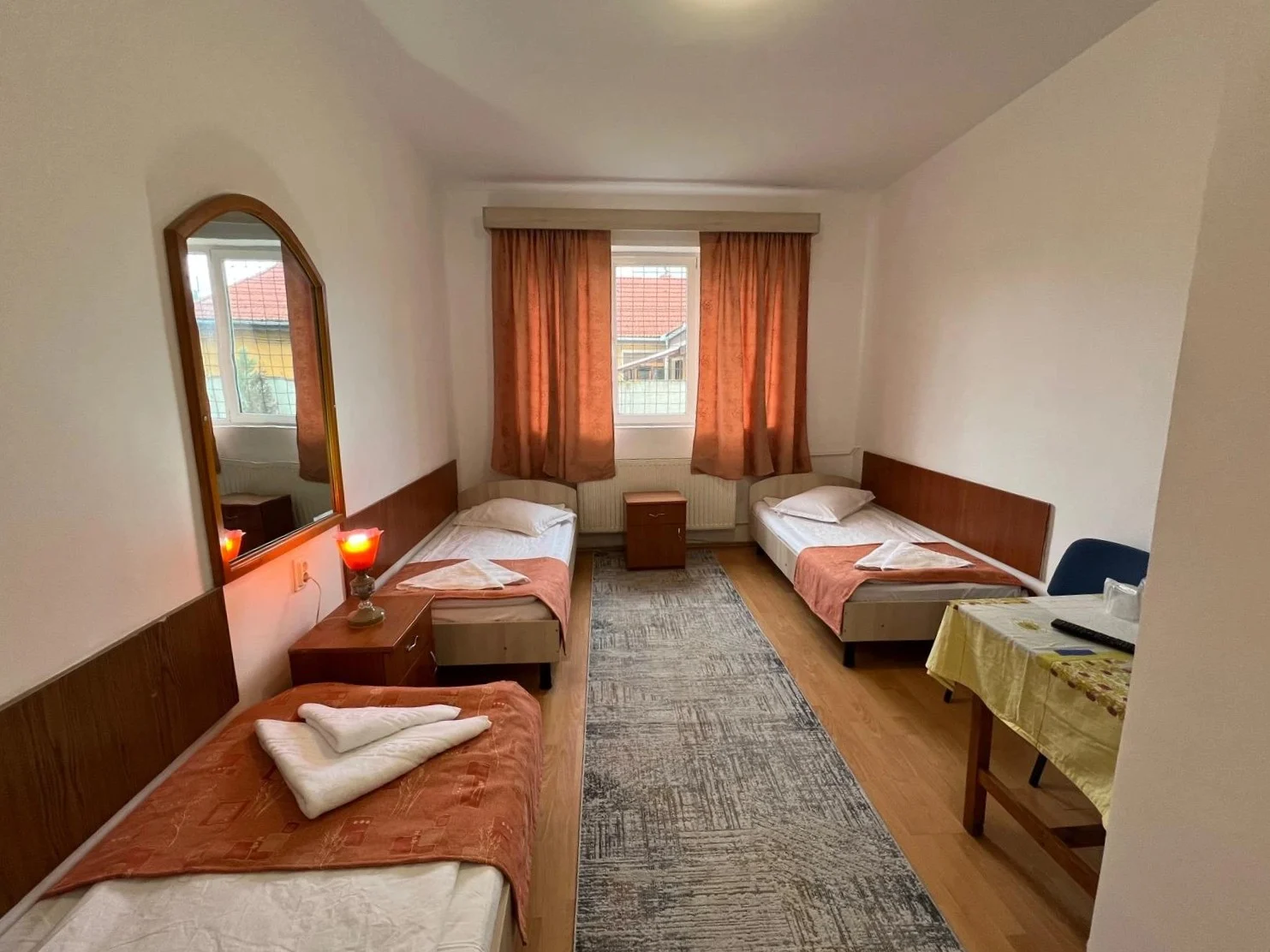 Imagine din Camera Triplă